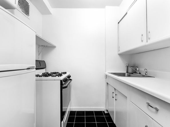 415 East 85th Street 1A, New York NY 10028