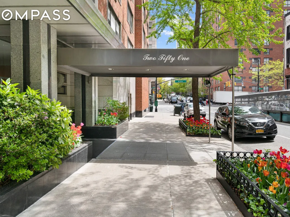 251 East 51st Street 6K, New York NY 10022