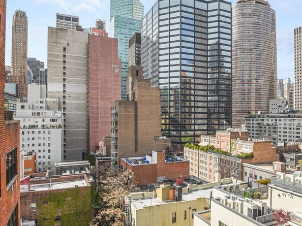 251 East 51st Street 6K, New York NY 10022