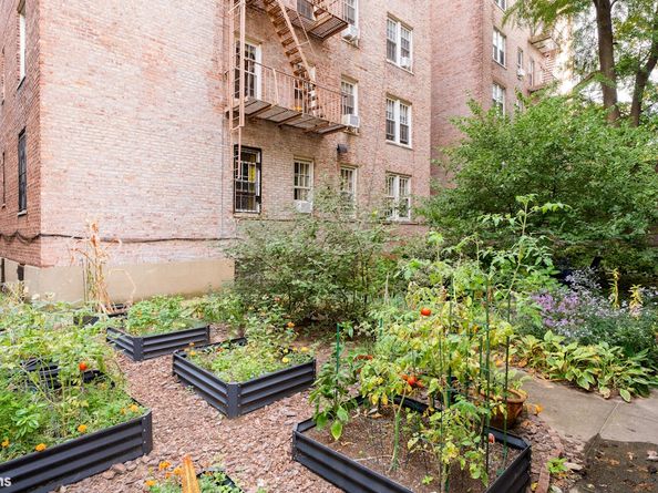 360 Clinton Avenue 5T, Brooklyn NY 11238