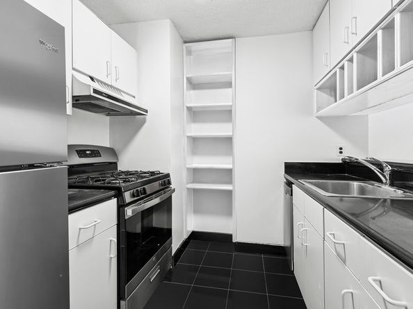 376 Broadway 10G, New York NY 10013