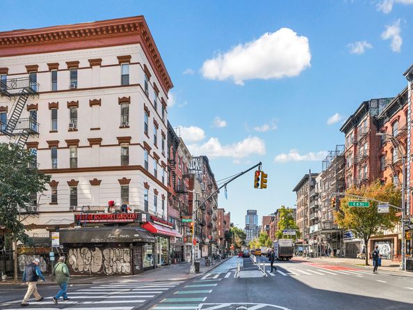 300 East 6th Street, New York NY 10003