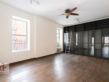 300 East 6th Street