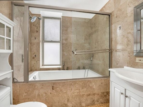 300 East 6th Street, New York NY 10003