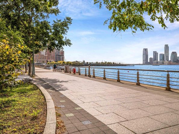 450 Washington Street 522, New York NY 10013