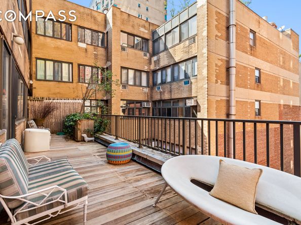 529 West 42nd Street 7B, New York NY 10036