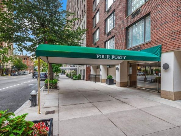 440 East 57th Street 8D, New York NY 10022