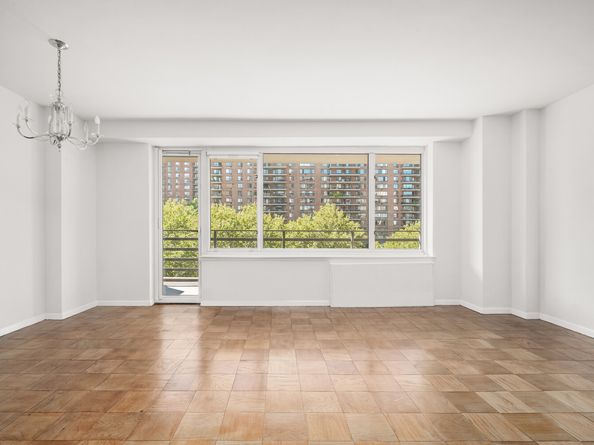 392 Central Park W 6M, New York NY 10025