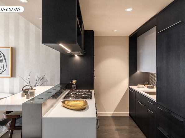 252 South Street 77B, New York NY 10002