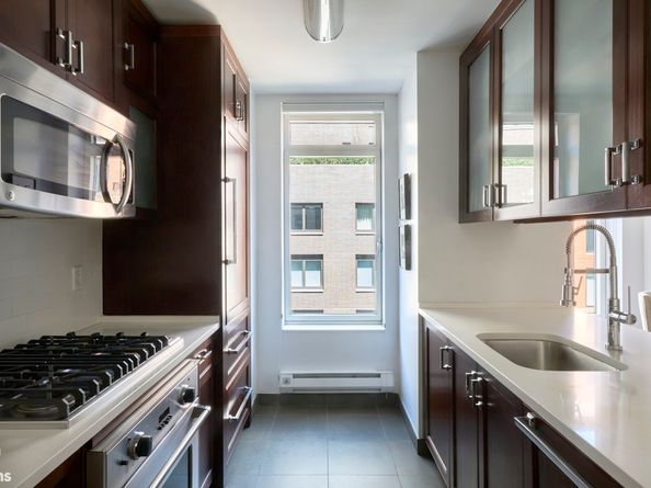 205 West 76th Street 1203, New York NY 10023