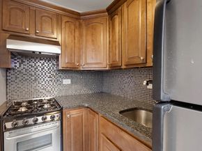 520 East 81st Street 7N, New York NY 10028