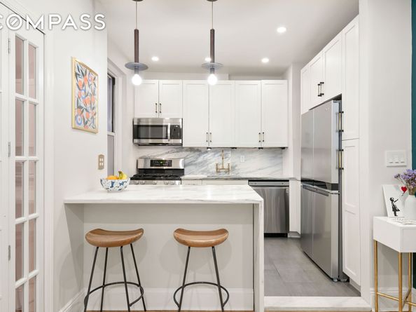 233 West 21st Street 2B, New York NY 10011