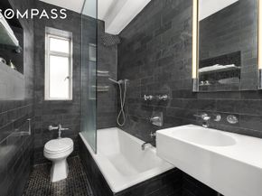 165 West 20th Street 3L, New York NY 10011