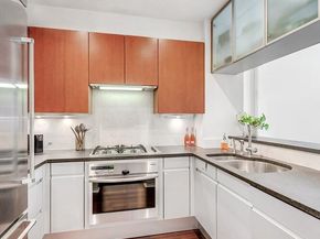 300 East 55th Street 17C, New York NY 10022