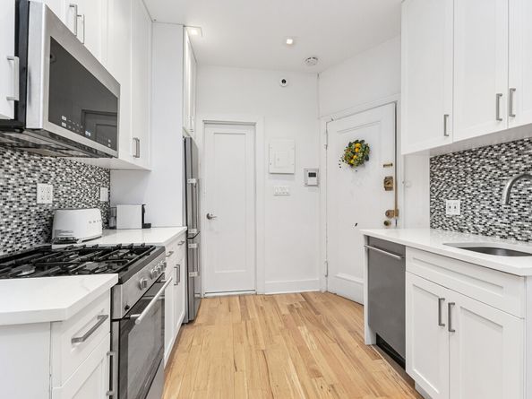 328 East 73rd Street 1D, New York NY 10021