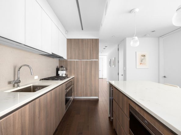 591 3rd Avenue 17A, New York NY 10016
