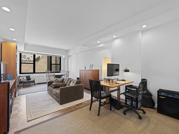 7 East 14th Street 18J, New York NY 10003