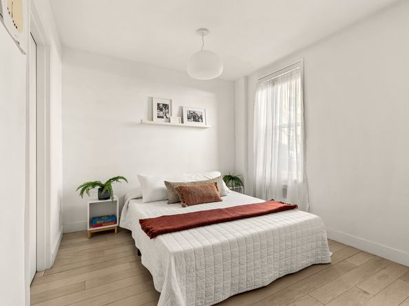 651 Vanderbilt Street R2, Brooklyn NY 11218