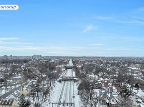 118-18 Union Turnpike 21E, Queens NY 11415