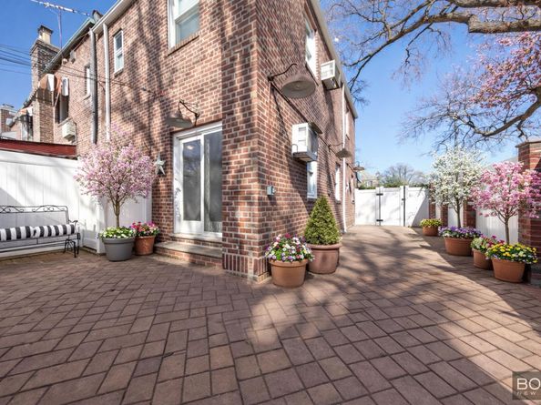 60-82 70th Street, Queens NY 11378