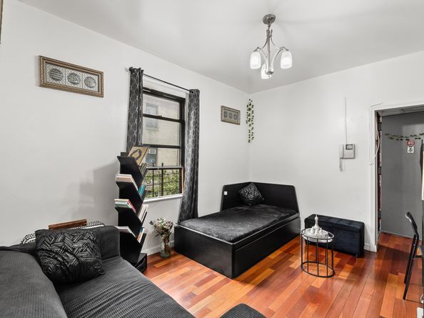 21-05 33rd Street 2158 35th St. 4G, Queens NY 11105