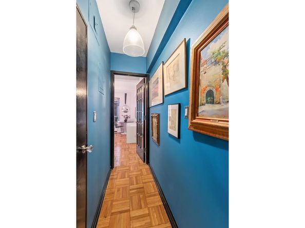 45 West 54th Street 8A, New York NY 10019