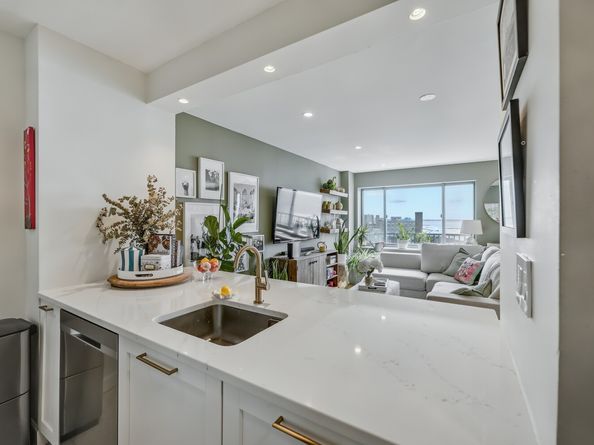 136 Beach 117 Th Street UPH6, Queens NY 11694