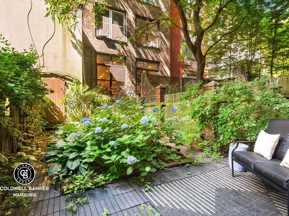 132 West 73rd Street, New York NY 10023