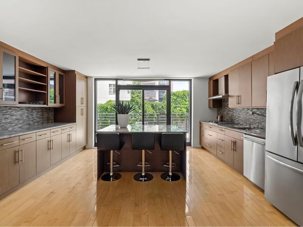 469 Grand Street, Brooklyn NY 11211