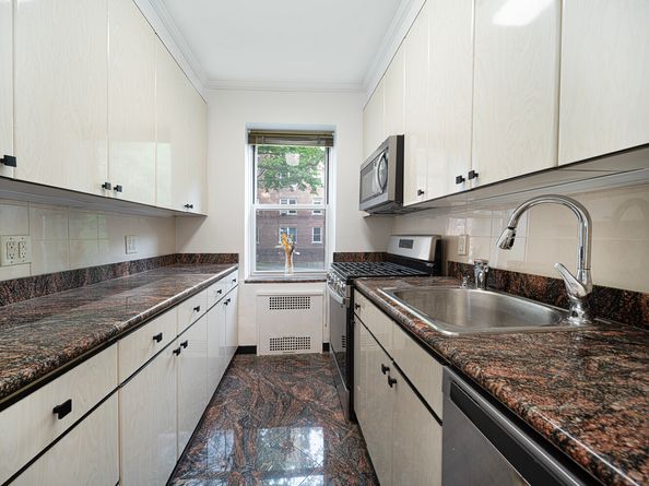 915 East 17th Street 109, Brooklyn NY 11230