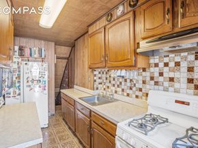 20-10 27th Street, Queens NY 11105