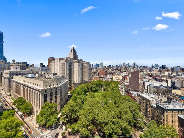 170 Park Row 18B, New York NY 10038
