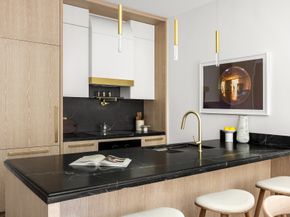 660 Lexington Avenue 4C, New York NY 10022