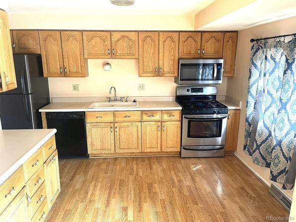 1280 Dearborn Street, Aurora CO 80011