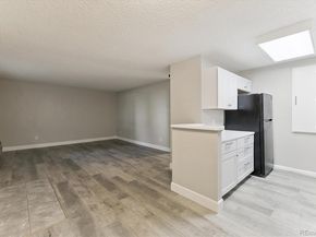 2225 S Jasmine Street 102, Denver CO 80222