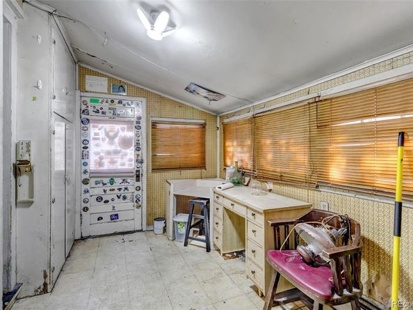 Undisclosed Address #3353143, Commerce City CO 80022