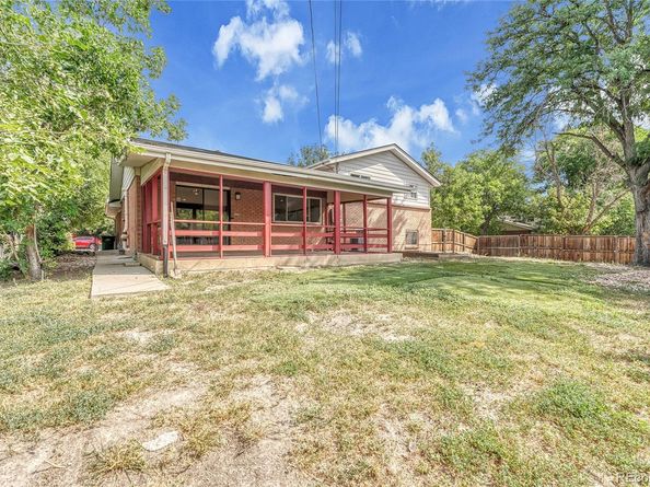 201 Toledo Street, Aurora CO 80011