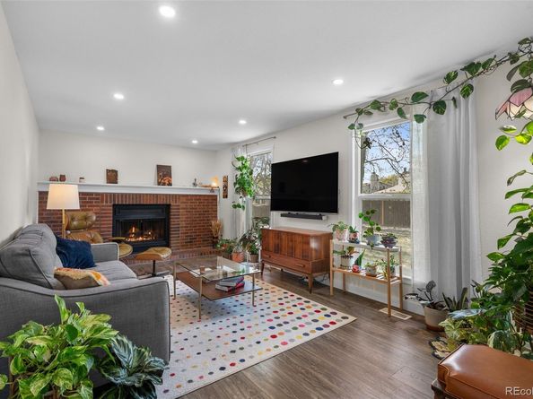15083 E 43rd Avenue, Denver CO 80239