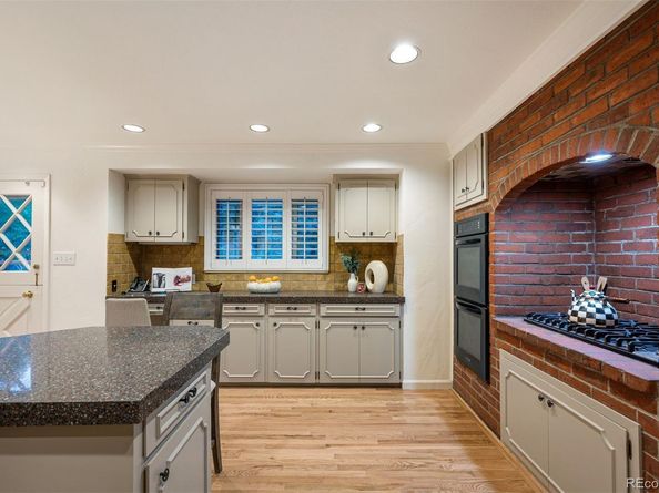 11954 W Applewood Knolls Drive, Lakewood CO 80215