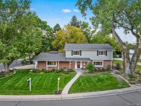 11954 W Applewood Knolls Drive, Lakewood CO 80215
