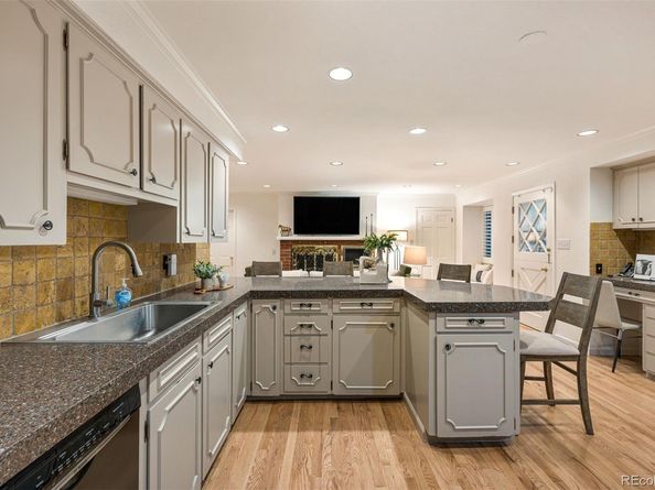 11954 W Applewood Knolls Drive, Lakewood CO 80215