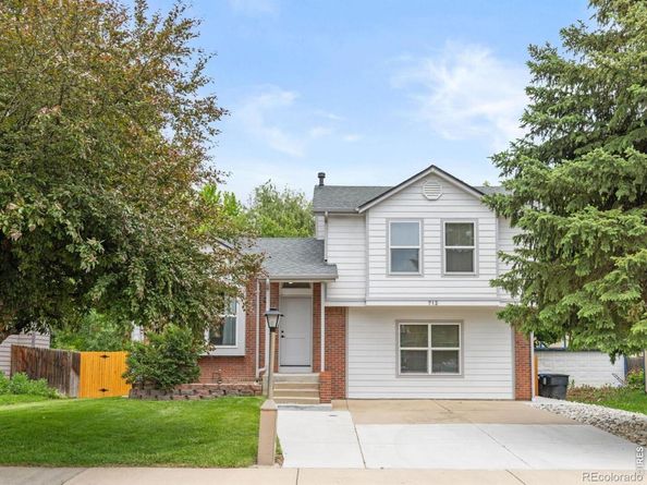 712 Cameron Lane, Longmont CO 80504