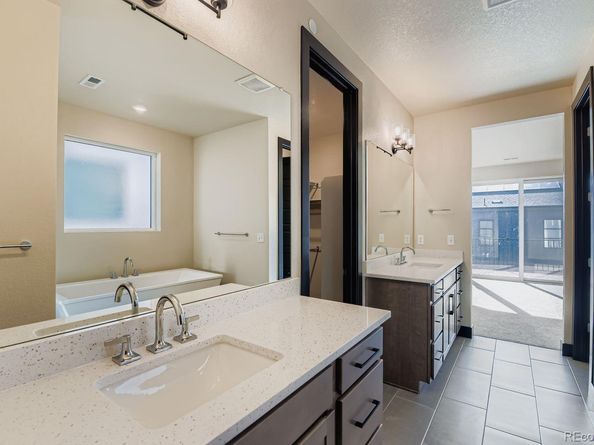 1768 Peak Loop, Broomfield CO 80023