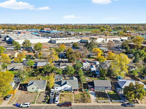 850 Oakland, Aurora CO 80010