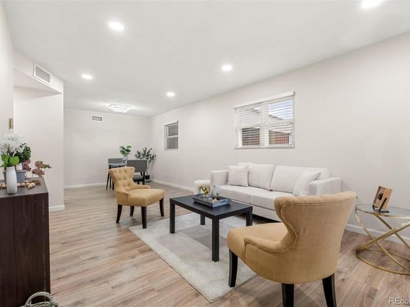 818 Uvalda Street, Aurora CO 80011