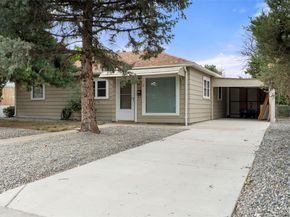 818 Uvalda Street, Aurora CO 80011