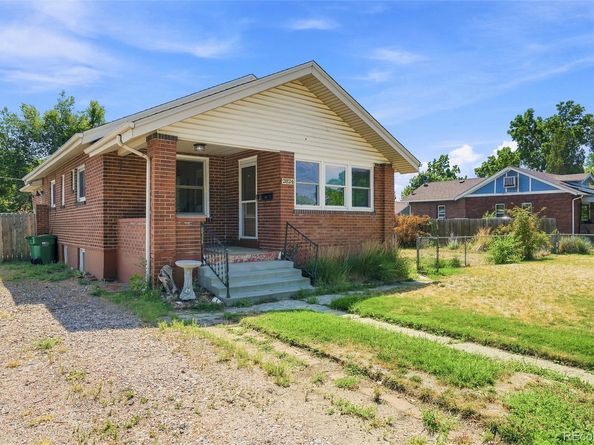 2824 S Logan Street, Englewood CO 80113