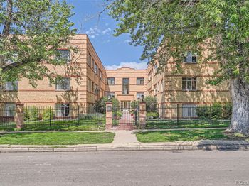 1523 Ivy Street