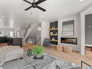 2124 S Cherokee Street