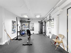 2560 Blake 101, Denver CO 80205